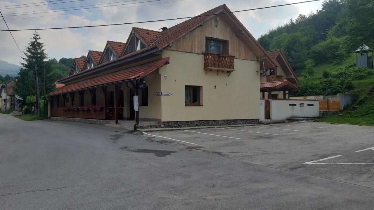 Penzion Pri Studnicke Omastina Zewnętrze zdjęcie